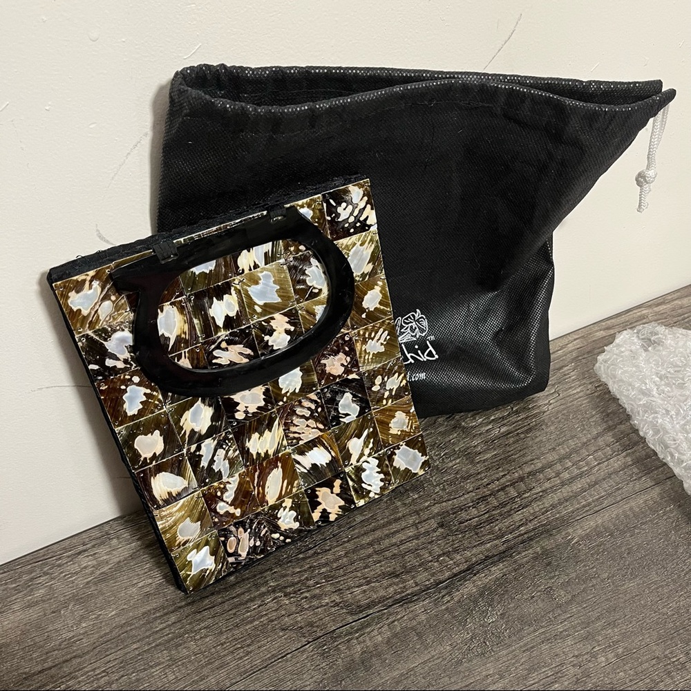 Vintage Twisted Orchid Mother of Pearl Shell Handbag